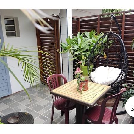 Appartements Et Chambres En Coeur De Ville Saint-Denis - Entree Autonome - Check In 14H30- Exterior foto