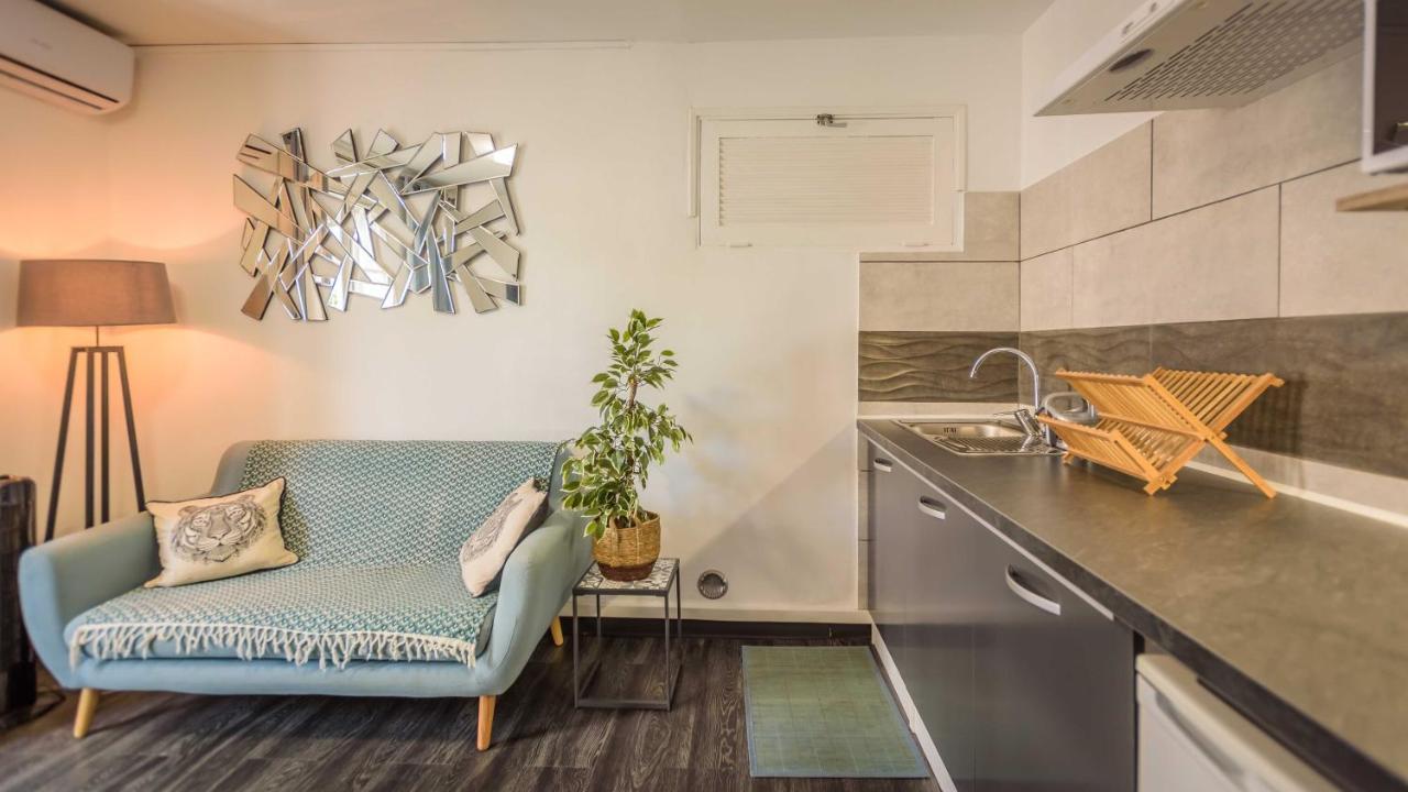 Appartements Et Chambres En Coeur De Ville Saint-Denis - Entree Autonome - Check In 14H30- Exterior foto